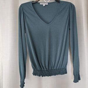 3/$15 Green Envelope Green Long Sleeve Blouse Size Small